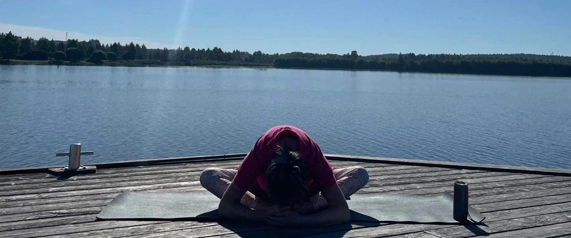 Yoga på bryggan med AnamCara