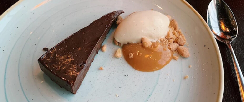 Chocolate dessert