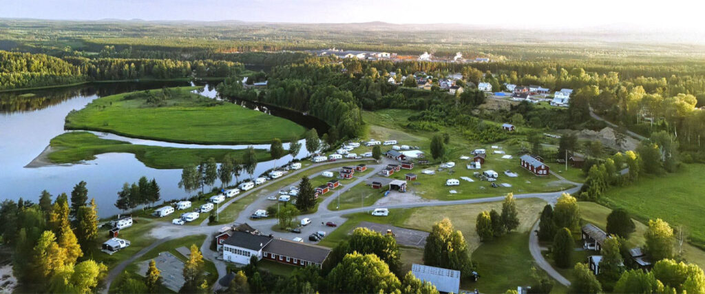 Utblick över restaurang och camping