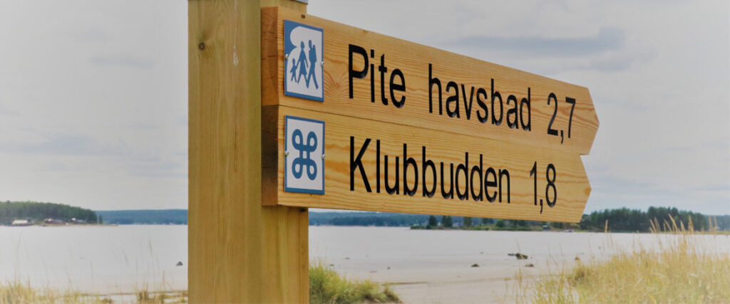 Skyltar vid Gläntan