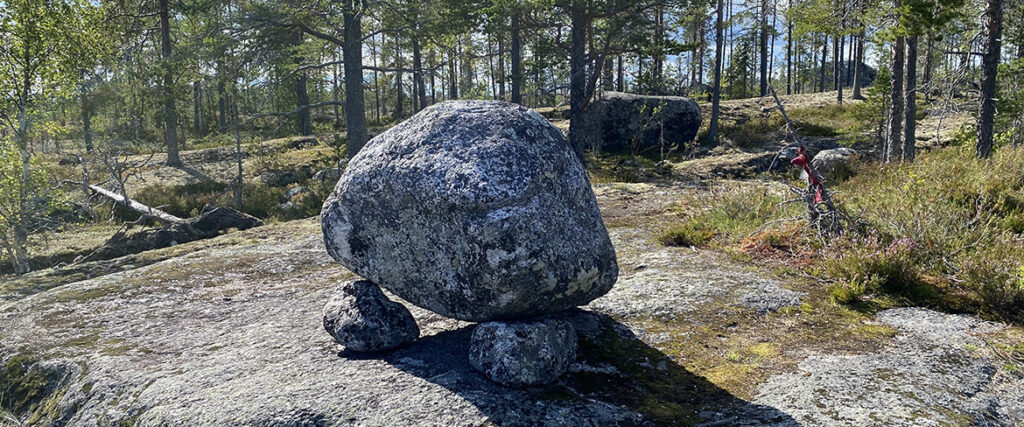Liggande hönan längs Arkeologstigen