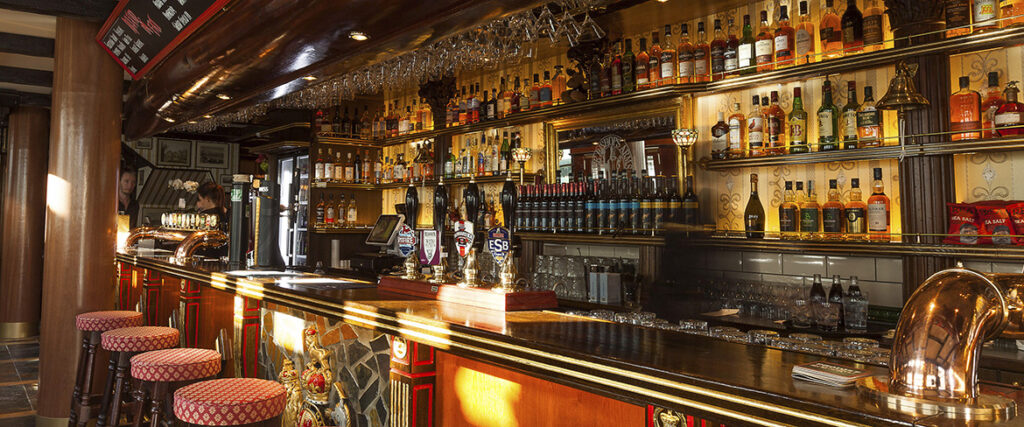 Hotel Bishops Arms