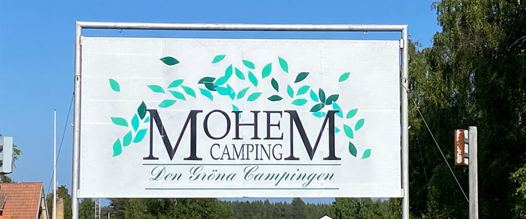 Mohems ställplatser, skylt