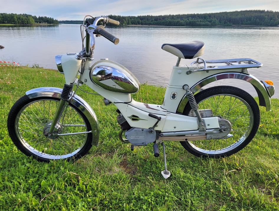 En Husqvarna 4312 Sport -64 är högsta vinsten i årets mopedlotteri